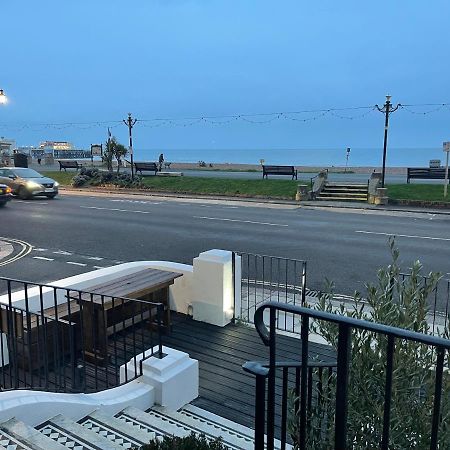 Seaview Flat With Balcony, Spacious 2 Bedroom Worthing Eksteriør billede