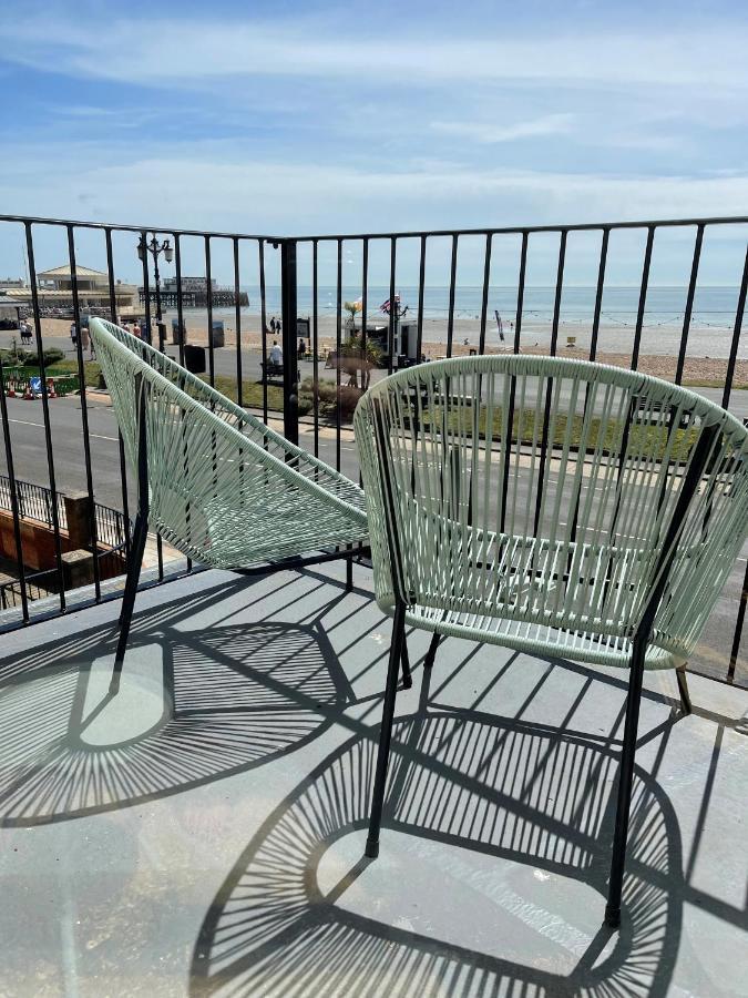 Seaview Flat With Balcony, Spacious 2 Bedroom Worthing Eksteriør billede