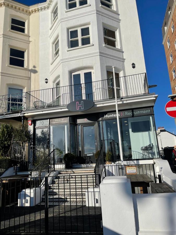 Seaview Flat With Balcony, Spacious 2 Bedroom Worthing Eksteriør billede