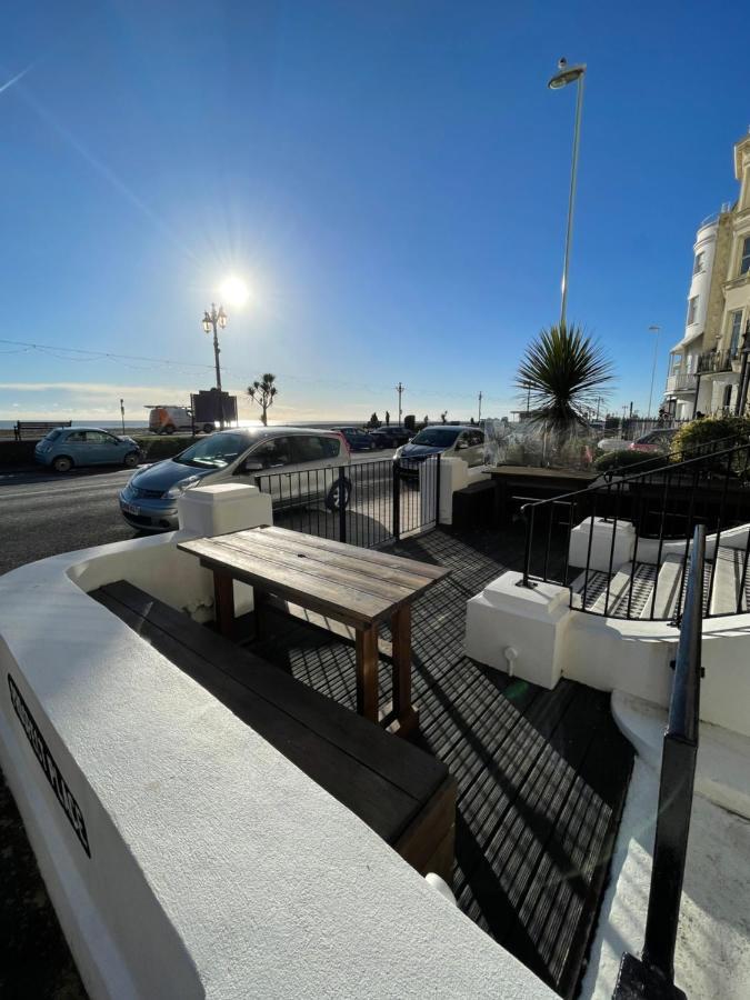 Seaview Flat With Balcony, Spacious 2 Bedroom Worthing Eksteriør billede